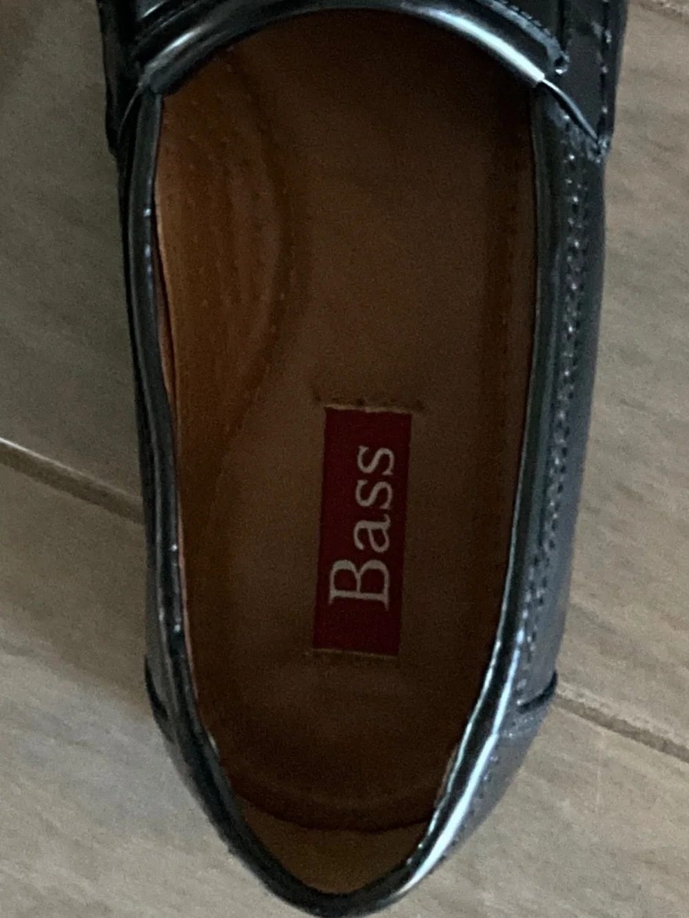 Bass Tassel Loafers 7.5D | Oxblood Black | Classic Leather | Slip-On